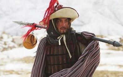 林冲扮演者胡东照片,英姿飒爽，侠骨柔情